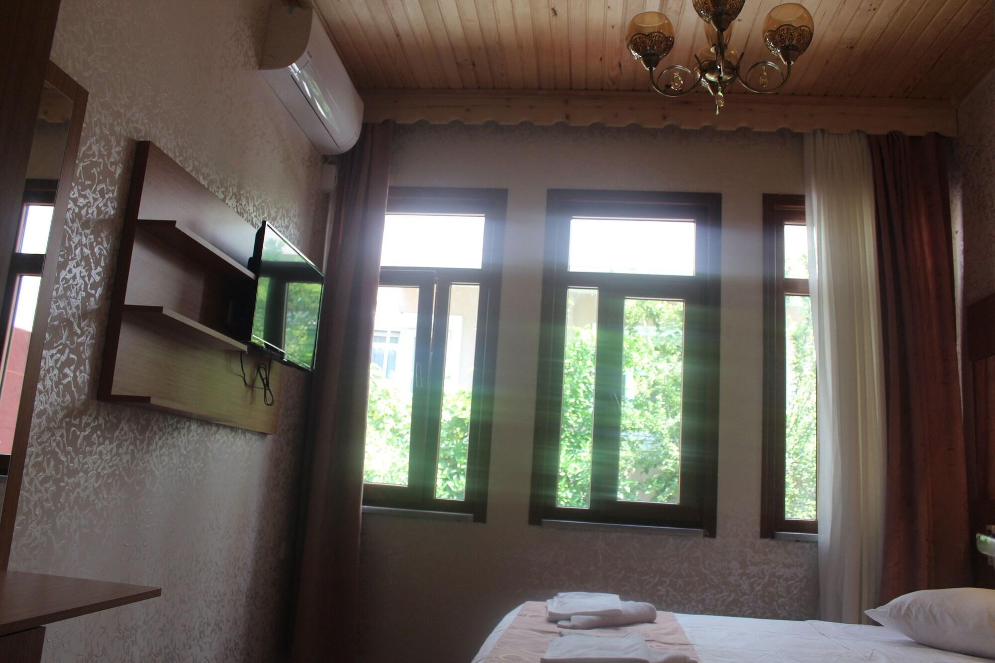 Hotel Megaron Istanbul Bagian luar foto
