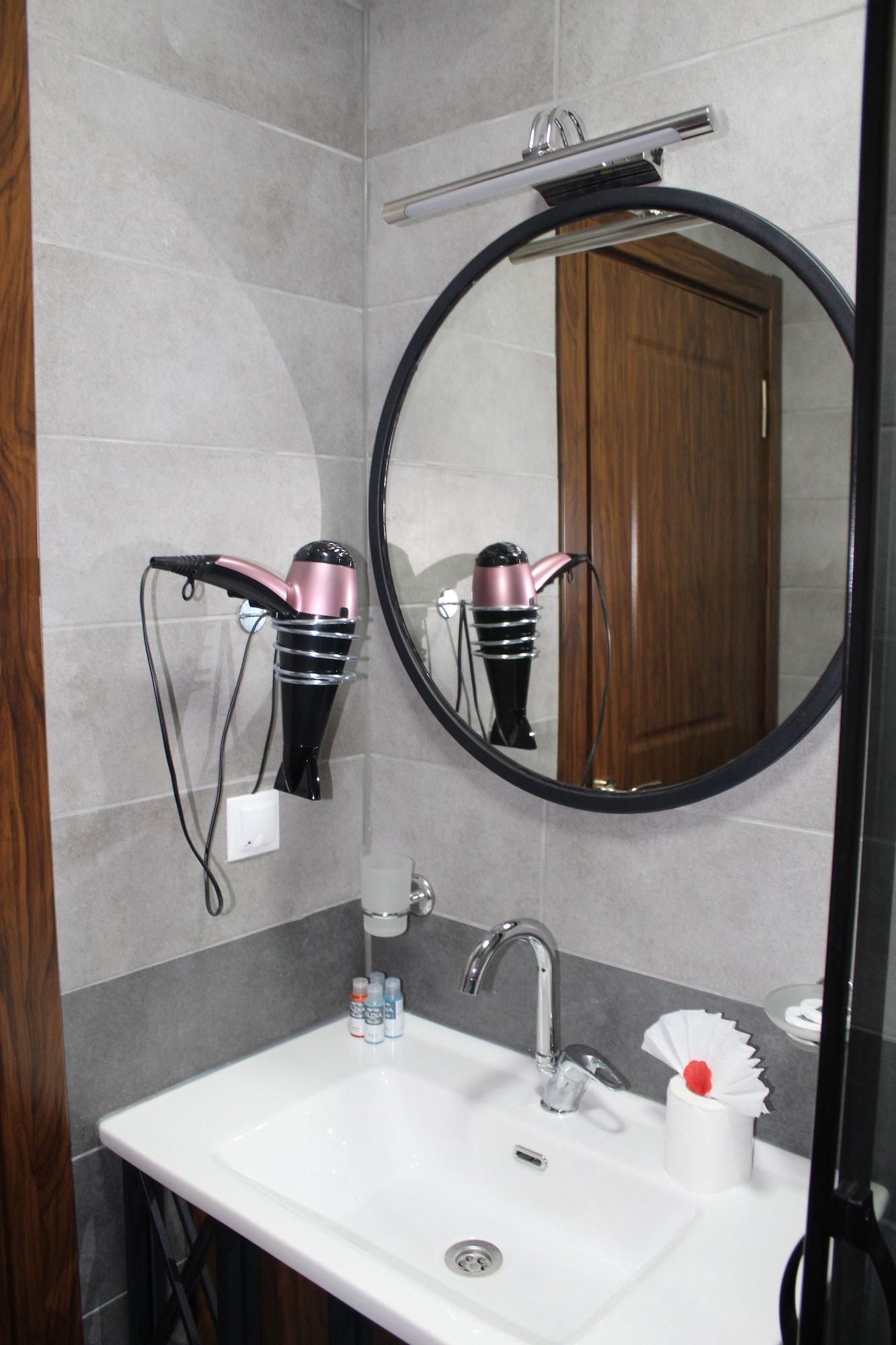 Hotel Megaron Istanbul Bagian luar foto